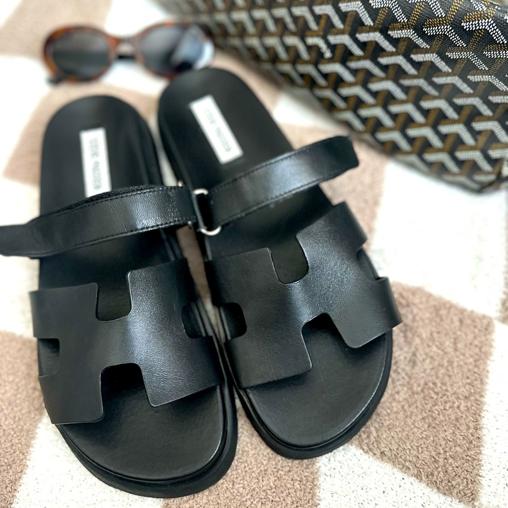 Steve Madden Mayven Black Sandal in Size 10